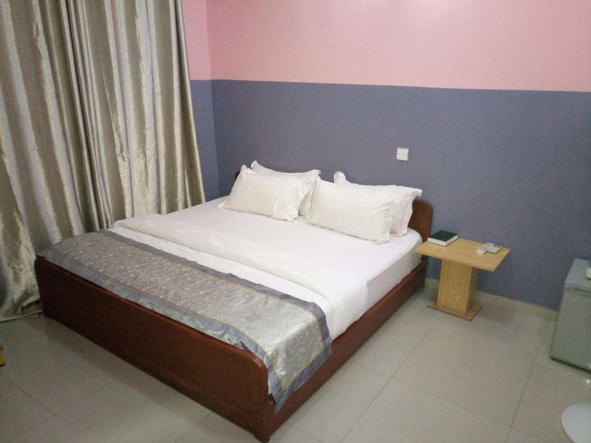 Glorious Hotel & Suites Ikotun Экстерьер фото