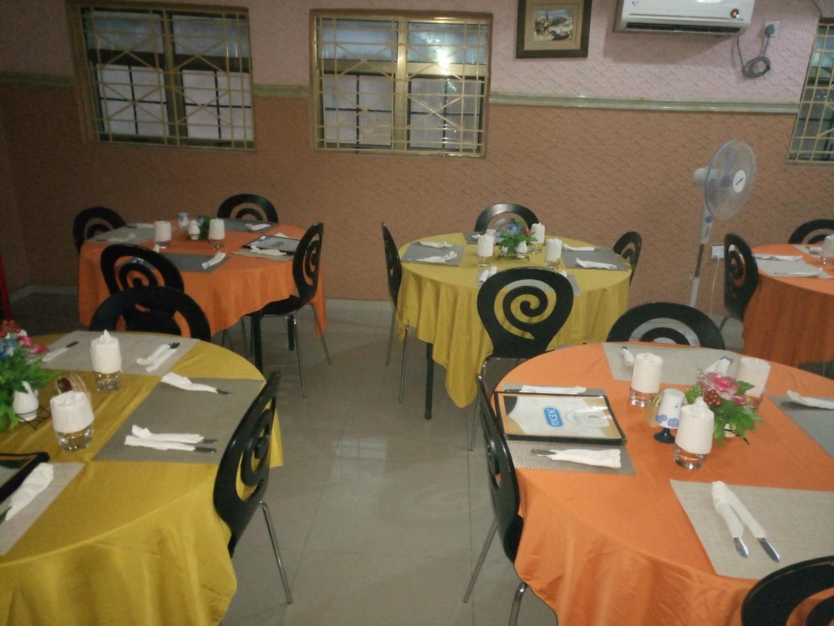 Glorious Hotel & Suites Ikotun Экстерьер фото